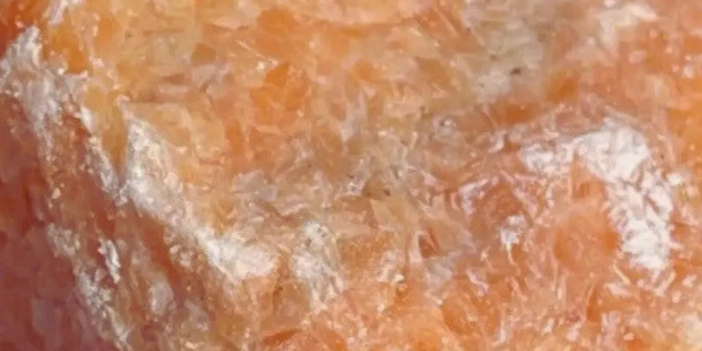 Pietra di Sole – pietra della gioia, della vitalità e della fiducia nelle Japamala Umadevi.